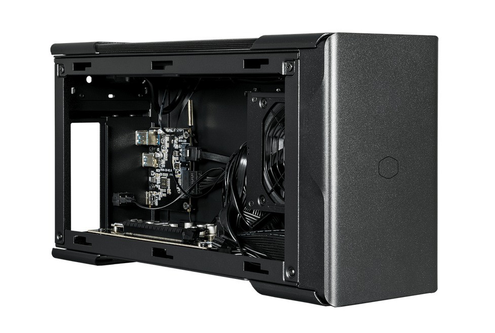 Wnętrze obudowy Cooler Master MasterCase EG200