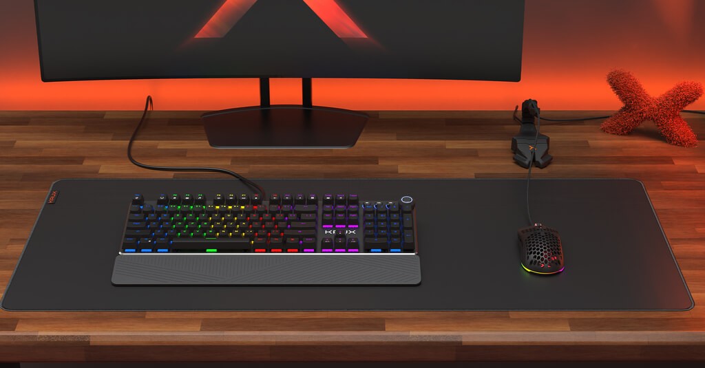 Klawiatura KRUX Crato RGB na biurku