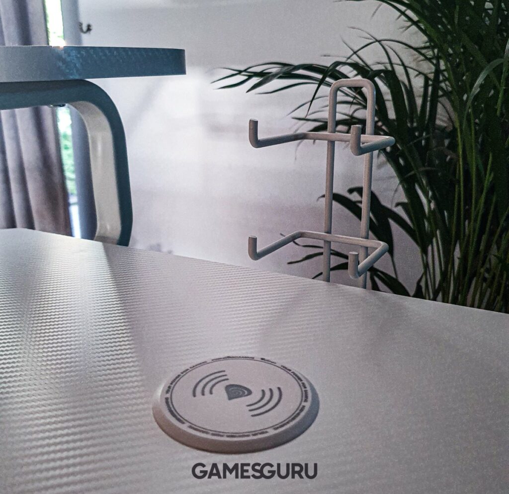 Ładowarka indukcyjna i uchwyt na gamepad
