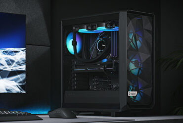 Test Fractal Design Meshify 2 Compact RGB i obudowa z włączonym podświetleniem LED