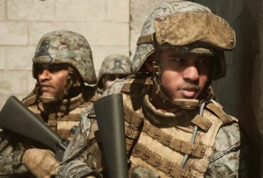Marines przygotowujący się do natarcia