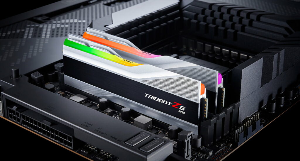 Pamięci G.Skill Trident Z5 RGB Silver zamontowane na płycie głównej