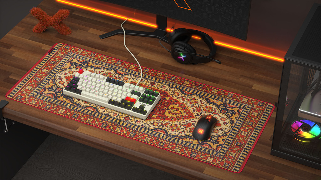 KRUX Atax Pro RGB Creator Retro na biurku