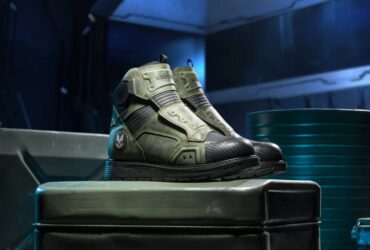 Grafika przedstawiająca buty powstałe przy współpracy marki Wolverine z grą Halo