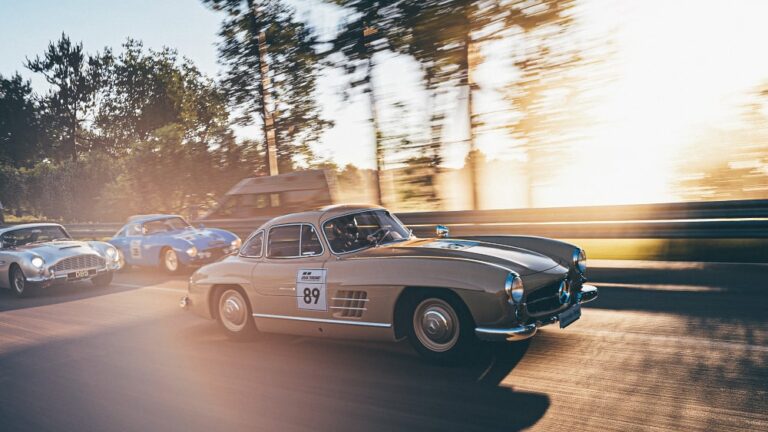 Wyścig starych Mercedesów