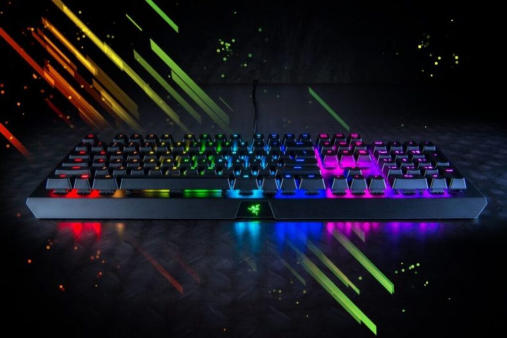 Test klawiatury Razer BlackWidow X Chroma - prezentacja urządzenia