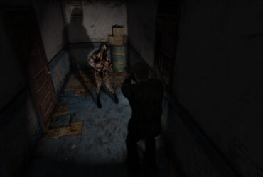 Silent Hill 2 Enhanced Edition korytarz z zombie