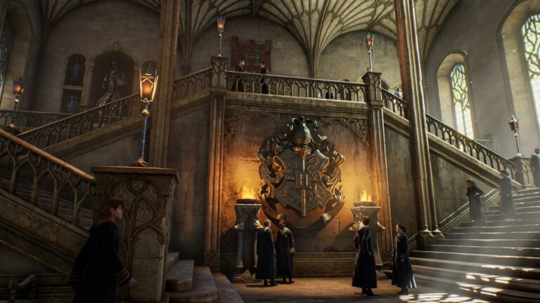 Uczniowie w holu Hogwartu w Hogwarts Legacy