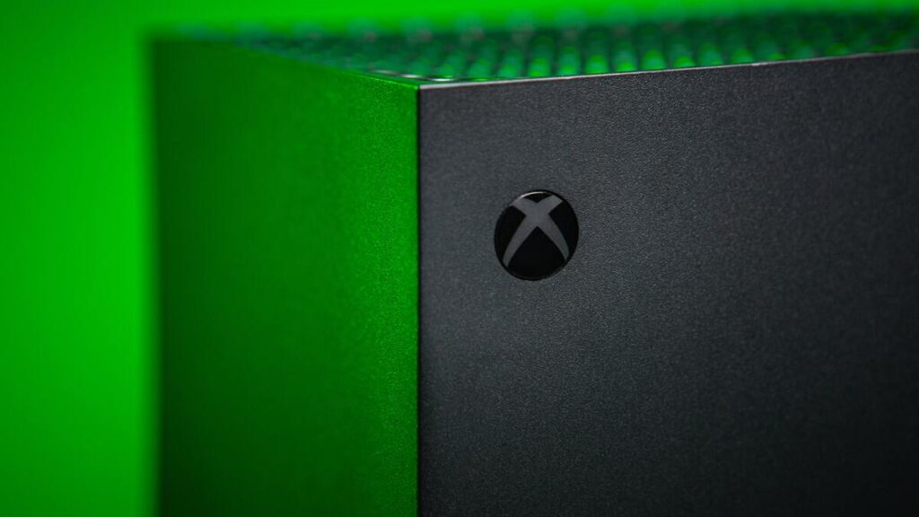 Xbox series X/S na zielonym tle