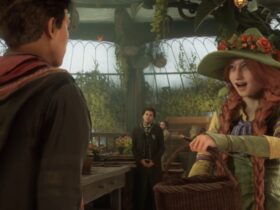 Główny bohater Hogwarts Legacy stojący przed nauczycielką botaniki i magicznych roślin