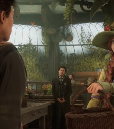 Główny bohater Hogwarts Legacy stojący przed nauczycielką botaniki i magicznych roślin