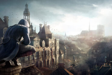 Arno stojący nad miastem na budynku w Assassin's Creed: Unity