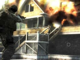 Żołnierz strzelający do przeciwnika stojącego na schodach do wybuchającego domu
