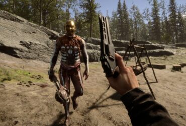Gracz z rewolwerem stojący przed kanibalem z maczugą w Sons of The Forest