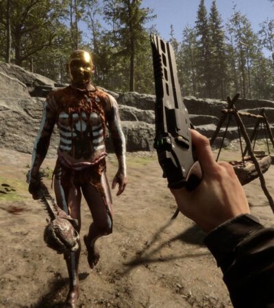 Gracz z rewolwerem stojący przed kanibalem z maczugą w Sons of The Forest