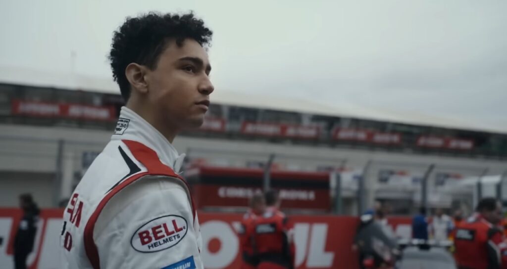 Archie Madekwe jako Jann Mardenborough w Gran Turismo