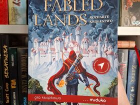 Fabled Lands: Rozdarte Królestwo - gra książkowa