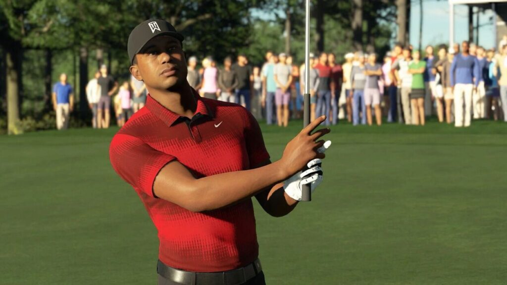 Golfista z kijem golfowym na tle widowni w PGA Tour 2K25