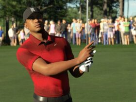 Golfista z kijem golfowym na tle widowni w PGA Tour 2K25