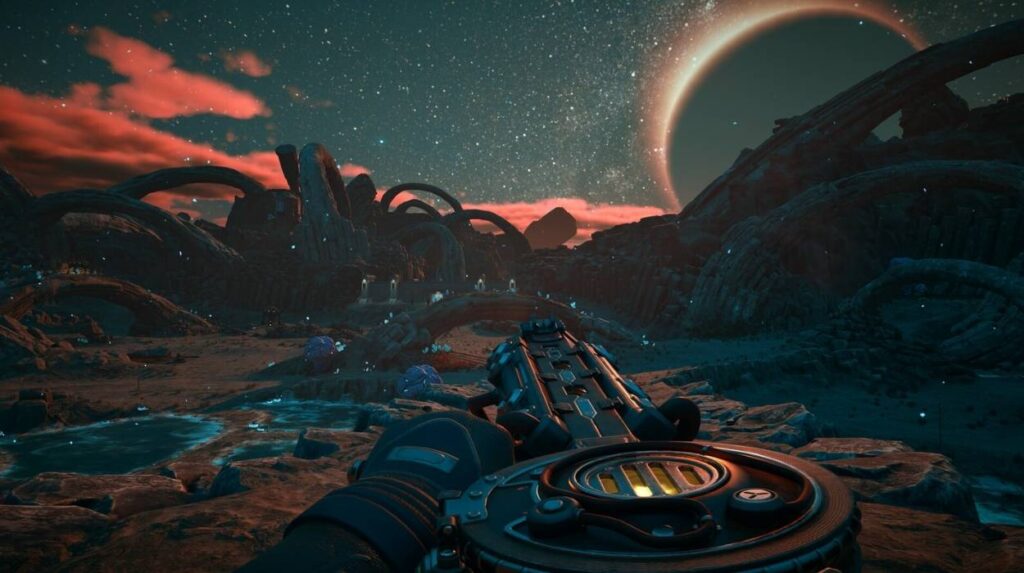 Gracz trzymający karabin na mrocznej planecie w The Outer Worlds 2