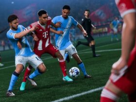 Trzech piłkarzy przepycha się przy piłce w EA Sports FC 26