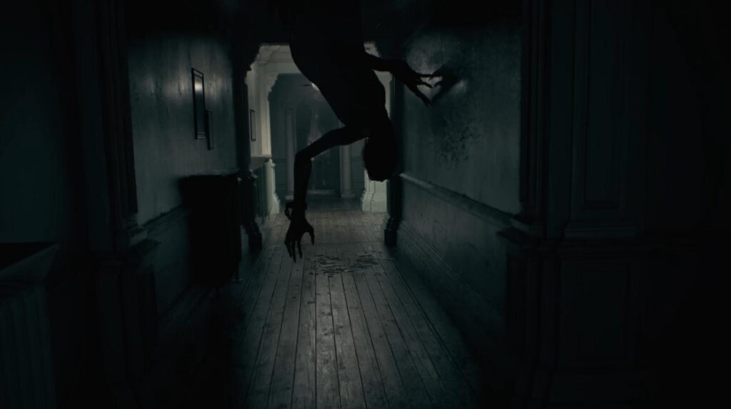 Potwór zwisający z sufitu w mrocznym korytarzu w Resident Evil Requiem